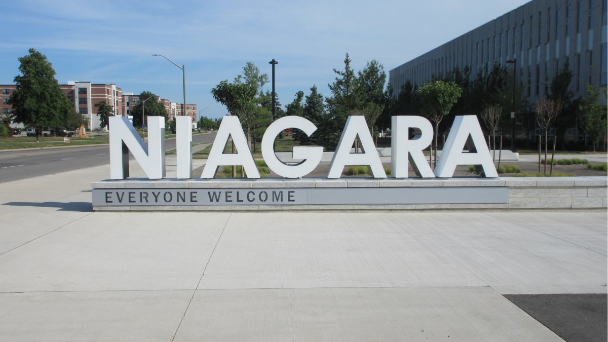 Niagara Region sign